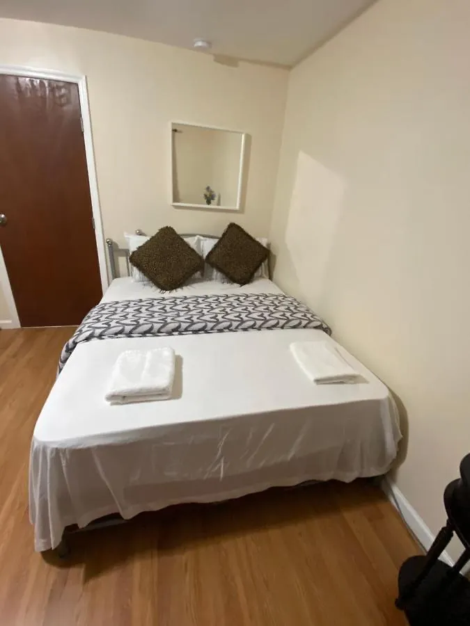 A Great Room In Queens New York