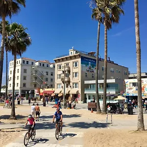 https://venice-beach-suites-hotel.topanaheimhotels.com